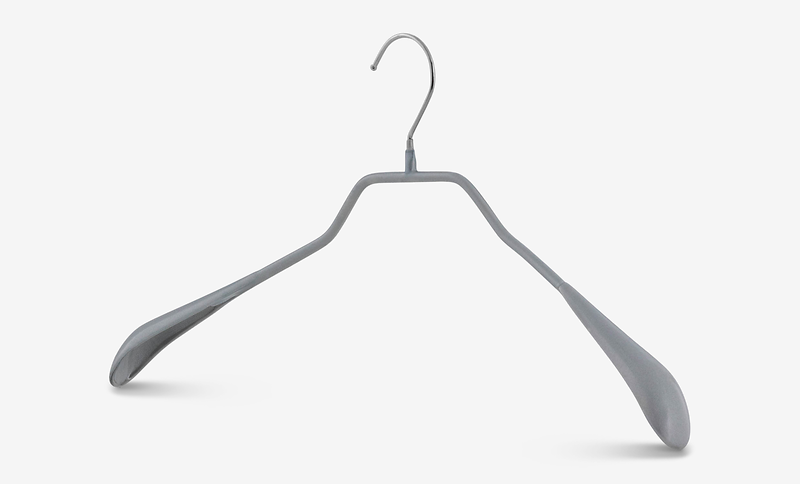 MAWA Bodyform L protuklizna srebrna metalna vješalica s proširenim ramenima za jakne
